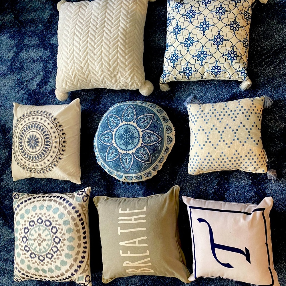 8 decorative pillow set
